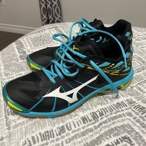 Mizuno Women’s Wave Lightning Z Size 9